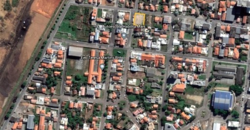 Lote de esquina - localizado no centro de Capivari de Baixo - SC