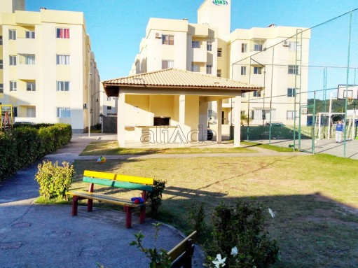 Apartamento no Residencial Porto dos Açores